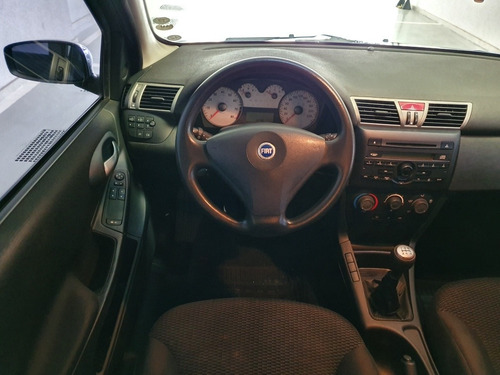 Fiat Stilo 1.8 8v Flex 5p 2007 / 2007 Preto Completo Único D