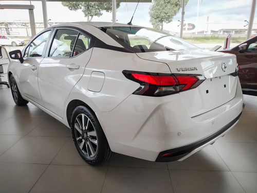 Imagem 4 de 14 de Nissan Versa Advance 1.6 (flex) (aut)