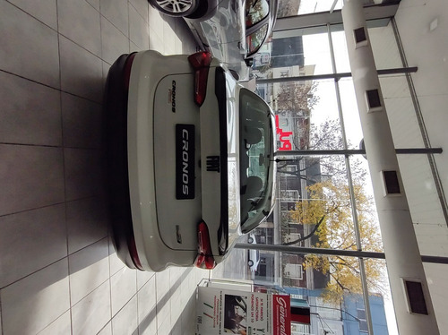 Imagen 22 de 23 de Fiat Cronos Precision 1.8 16v Hgt (dr)