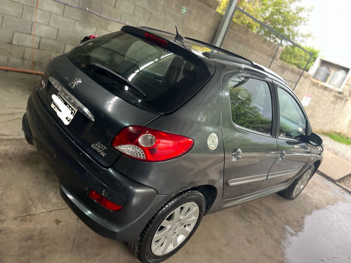 Peugeot 207 1.4 Sedan Hdi Xt