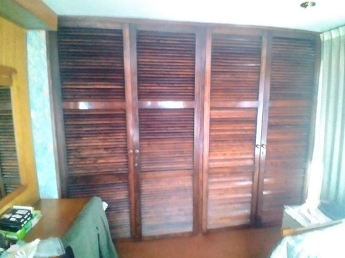Solida Casa De Dos Pisos En Miraflores Bajo