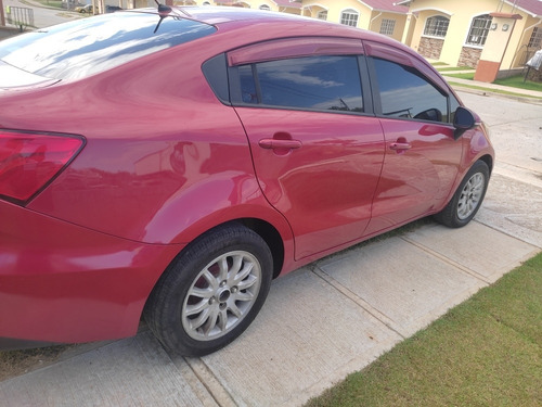 Imagen 4 de 4 de Kia Rio Ultima