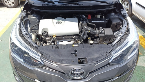 Imagen 5 de 10 de Toyota Yaris G Automático Caja Dual