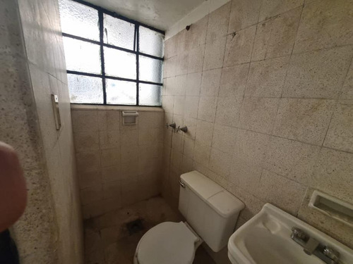 Oficina En Renta En Colonia San Miguel Apinahuizco, Toluca, Estado De México