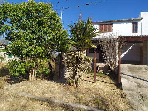 Venta Casa En San Carlos Minas Con 2 Dormitorios Y Cochera-k050sc