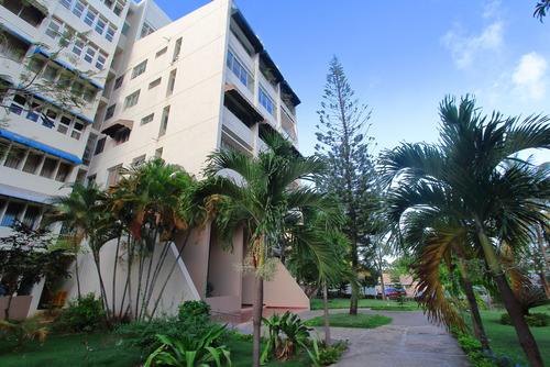 Alquiler Apartamento Con Línea Blanca, Tres Parqueos Y Vista