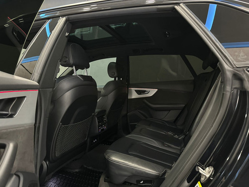 Audi Q8 S Line 2021