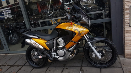 Imagen 2 de 15 de Honda Transalp Permuto Qr Motors