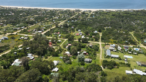 Inmobiliaria Costa Azul Vende 2023 M2 Sobre Ruta 10 A 100 Metros De La Entrada De Punta Rubia Y 2 Km De La Pedrera .