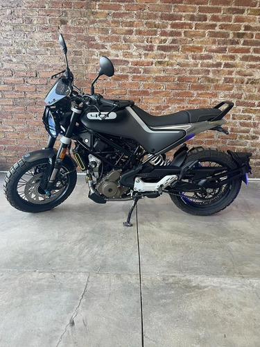 Husqvarna Svartpilen 401 2023 - Financiacion