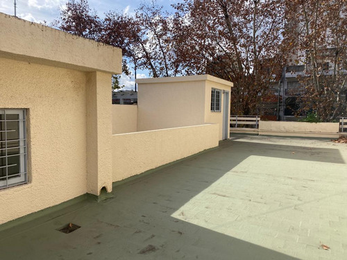 Venta Casa 5 Amb Dependencia Terraza Patio Jardin Parrilla En Floresta Norte