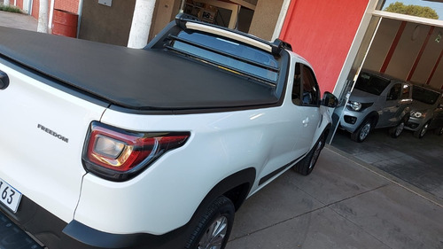 Imagem 3 de 8 de Fiat Strada