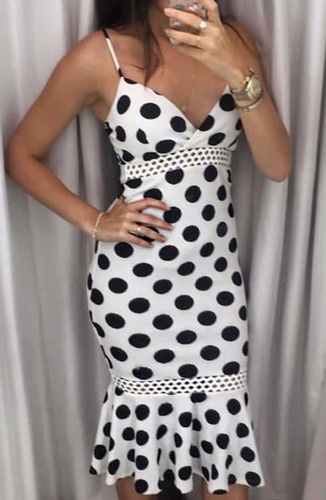 vestido midi bolinhas