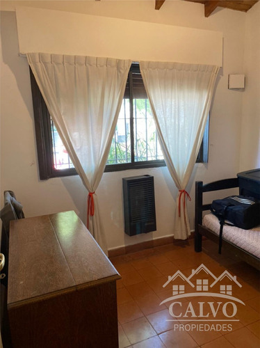 Imagen 10 de 14 de Casa. Buena Ubicacion. Lista Para Habitar