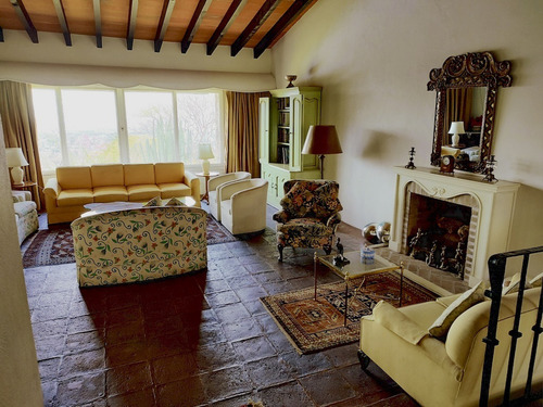 Residencia En Venta En Fracc. Tamoanchan, Jiutepec Morelos.
