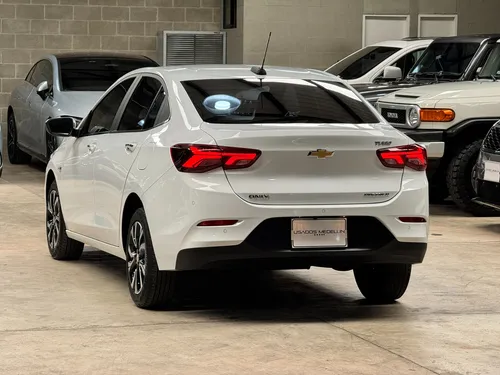 Chevrolet Onix 1.0T Premier Sedan At