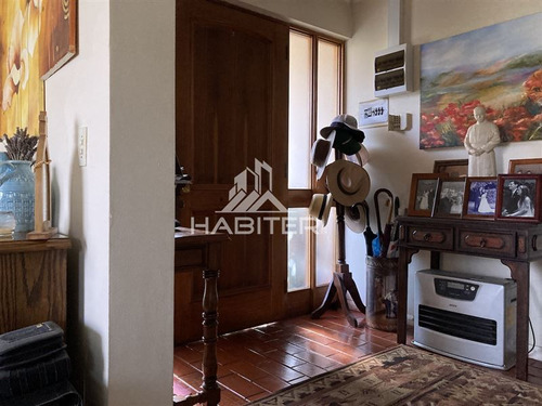 Casa En Venta De 4 Dorm. En Curicó