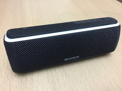 Parlante Sony Xb21 Portatil Extra Bass Bluetooth Color Negro (Reacondicionado)