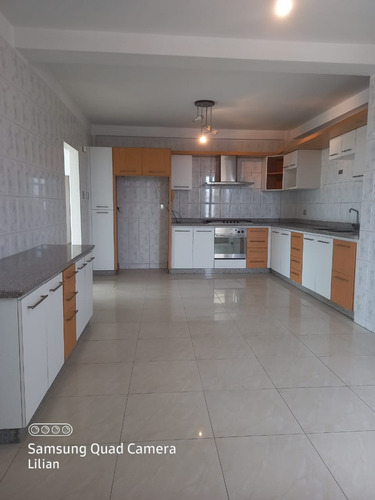 Venta Pent House Edificio Magnolia Plaza, Callejon Mañongo Carmen N.
