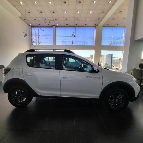 Imagen 4 de 15 de Stepway Intense 1.6 En Stock (ev)