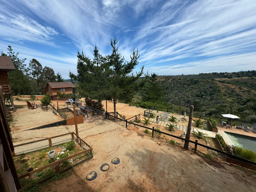 Se Vende Hermosa Parcela Con 3 Cabañas En Melosilla