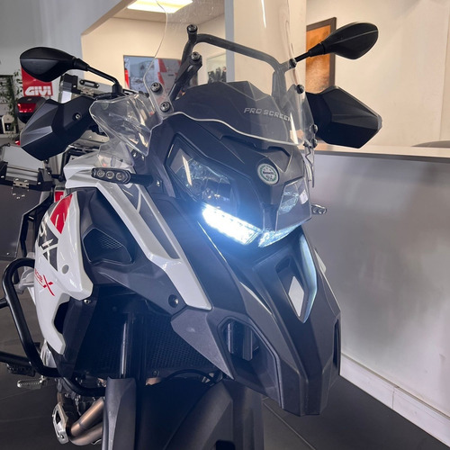 Imagen 7 de 18 de Benelli Trk 502 X Usada Impecable