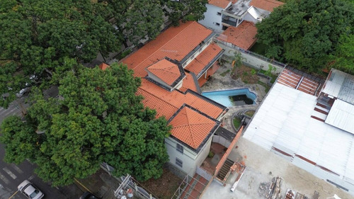 Se Alquila Casa De 1100 M En La Viña Av Principal Socc