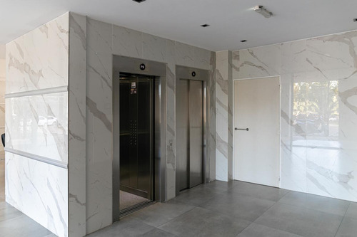 Amplio Loft Que Sugiere Un Lugar Distinto Para Vivir-centro Rosario