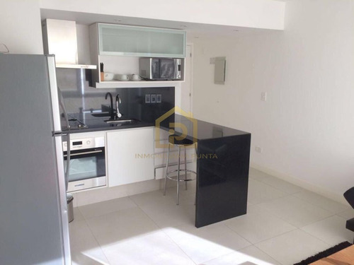 Imagen 9 de 14 de Apartamento De 1 Dormitorio En Peninsula +alquiler Invernal +vista Al Mar Desde El Dormitorio