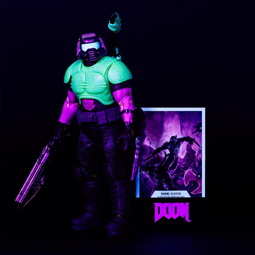 Mcfarlane Doom Slayer Classic Glow In The Dark Edition Sella