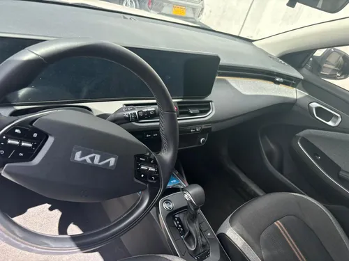 Kia K3 Cross 1.6 Zenith