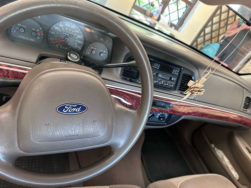 Ford Grand Marquis Ls Análogo At