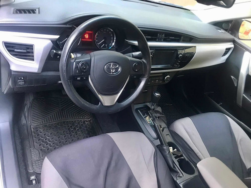 Imagen 13 de 14 de Toyota Corolla 1.8 Xei Cvt 140cv 2016