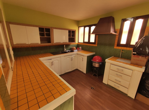 Imagen 6 de 11 de 247.000 $us Amplia Casa Multifamiliar Sobre Av Circunvalacio