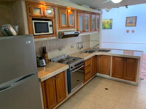 Imagen 4 de 11 de Meza Inmuebles Vende Casa En Corinsa Colonial 04243257753