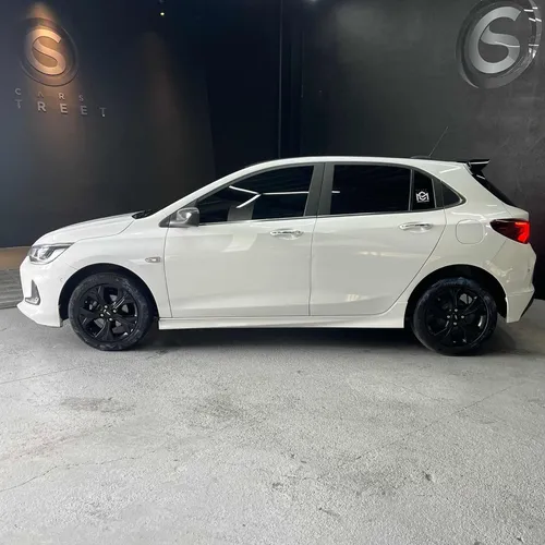 Chevrolet Onix 1.0T Premier Hatch At