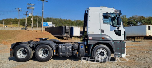 Imagem 3 de 13 de Ford Cargo 2842 6x2 2015/15 40327km (8920)