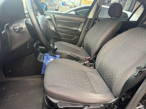 Chevrolet Astra Astra Sed. Advant. 2.0 8V MPFI FlexP. 4p