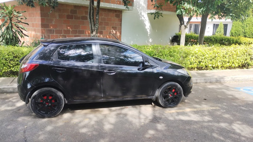 Vende Carro Mazda 2