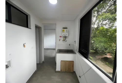 Venta De Apartamento En El Occidente, Sector Los Pinos