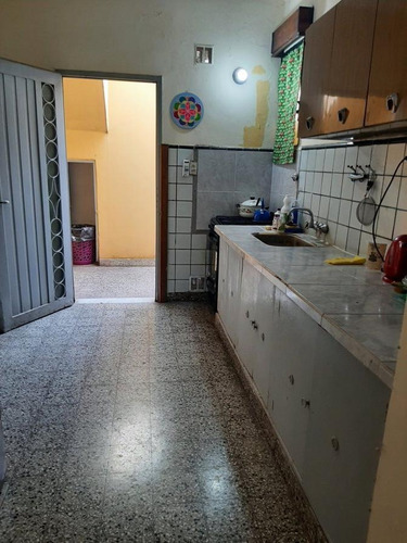 Imagen 12 de 19 de Storni Y Rojas, Casa En Esquina Buena Zona De Monte Grande