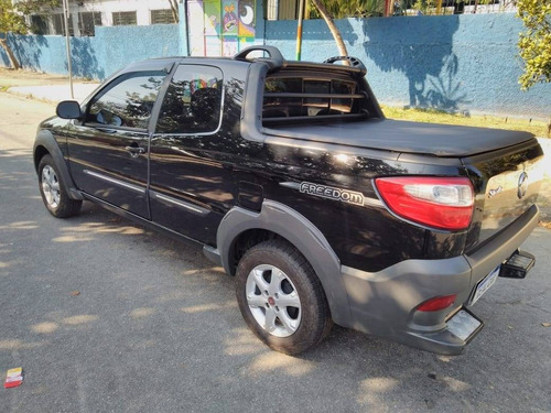 Imagem 4 de 11 de Fiat Strada 1.4 Mpi Freedom Cd 8v Flex 3p Manual