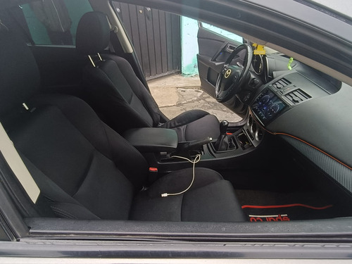 Mazda Mazda 3 2.5 S 6vel Qc Abs R-17 Mt
