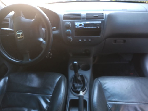Imagem 8 de 15 de Honda Civic 2005 1.7 Lx 4p
