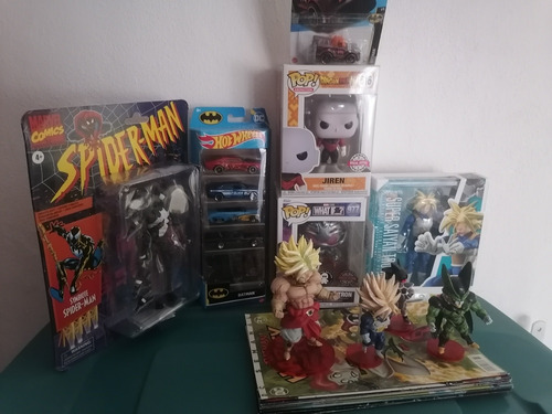 Lote Funkos Figuras Cómics Etc