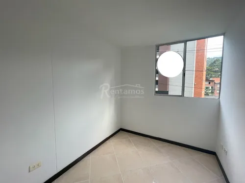 Apartamento En Arriendo En Camino Verde. Cod A776111