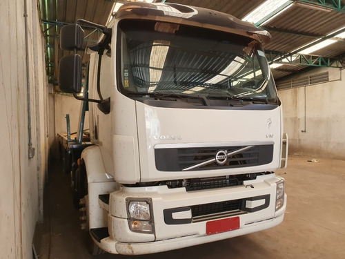 Volvo Vm 270 8x2 Plataforma Hidráulica Guincho Km 17.000