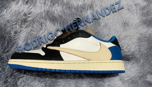 Tenis Colaboración Con Travis Scott Y Fragment (Usado)