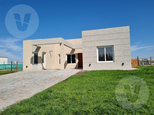 Casa En Venta Y Alquiler - Barrio San Felipe, Canning