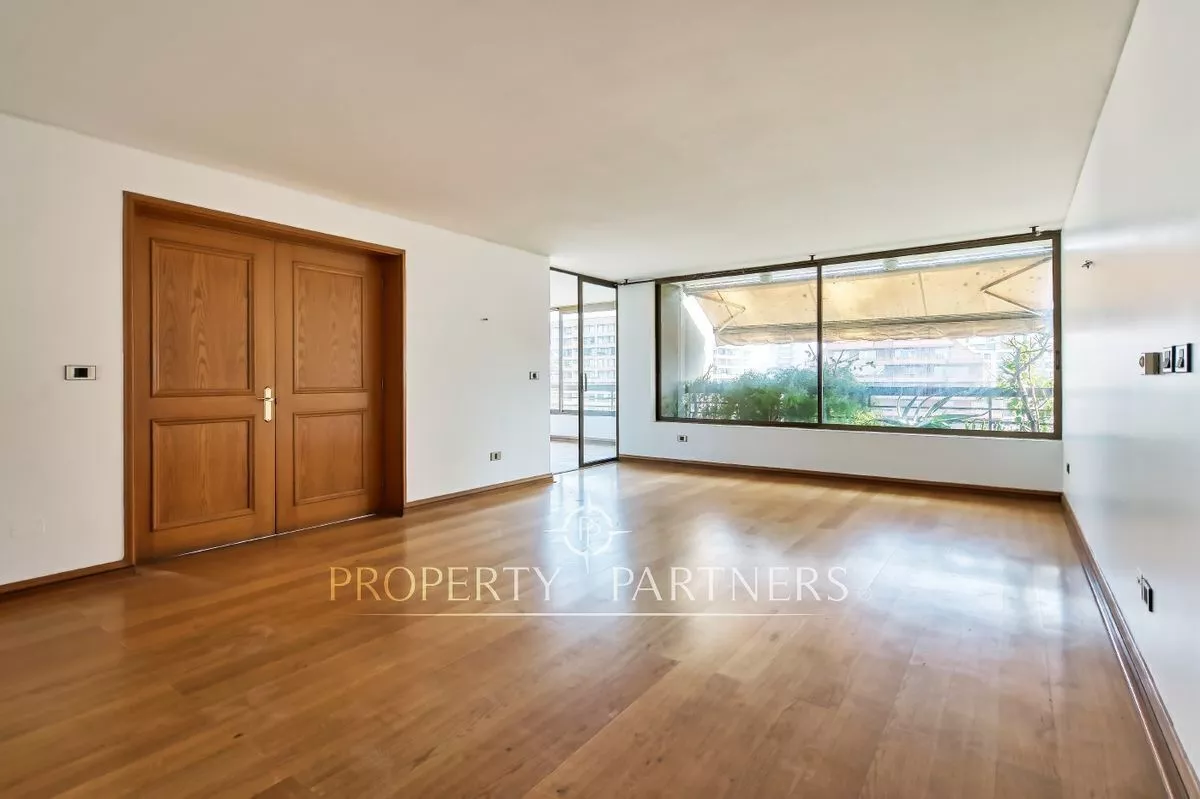 Gran Departamento/3 Dormitorios En Suite/ Metro Al...